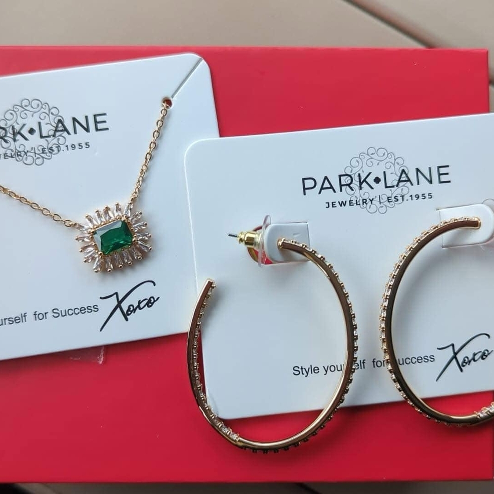 Park Lane Gold and Green Jewelry Set
